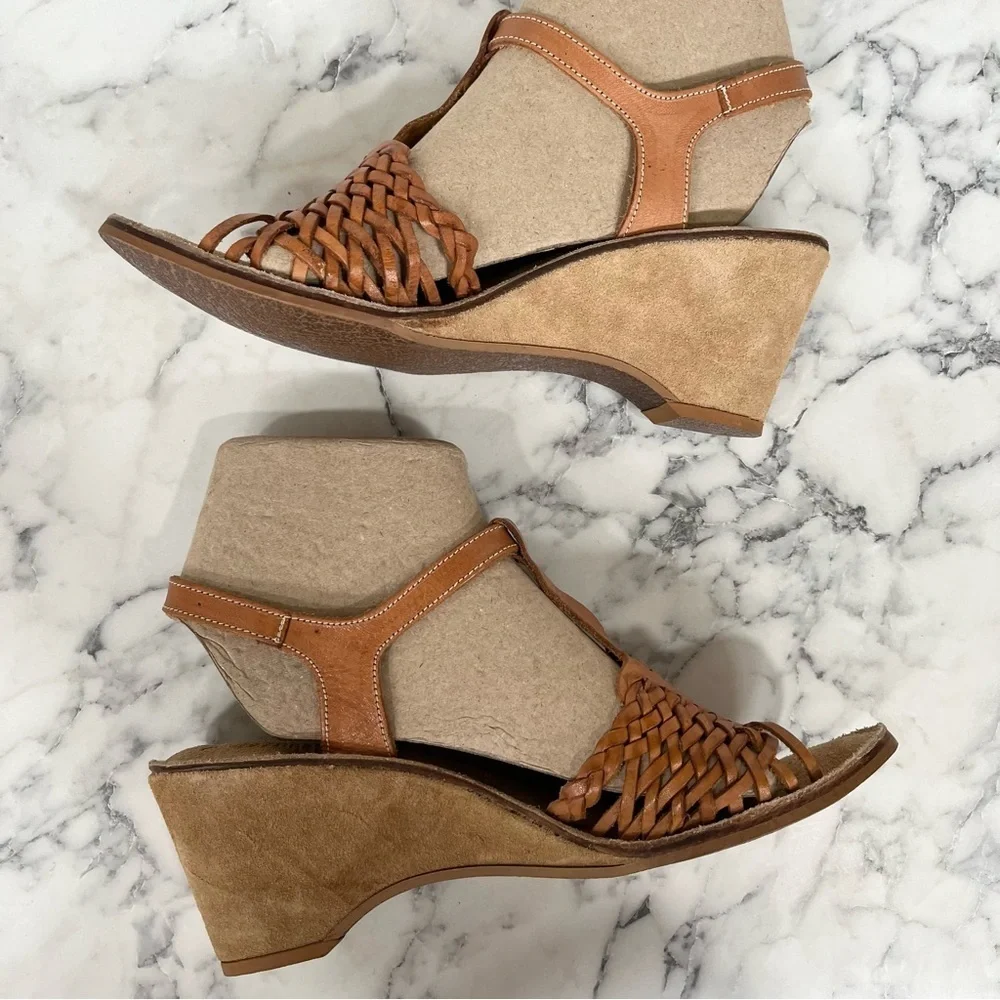Baskets Buskins made in Brazil brown woven leather suede wedge sandals